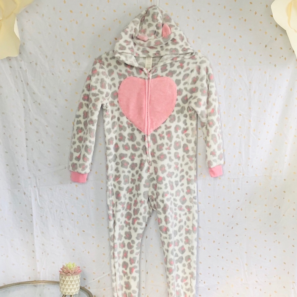 Adorable gently used pajamas